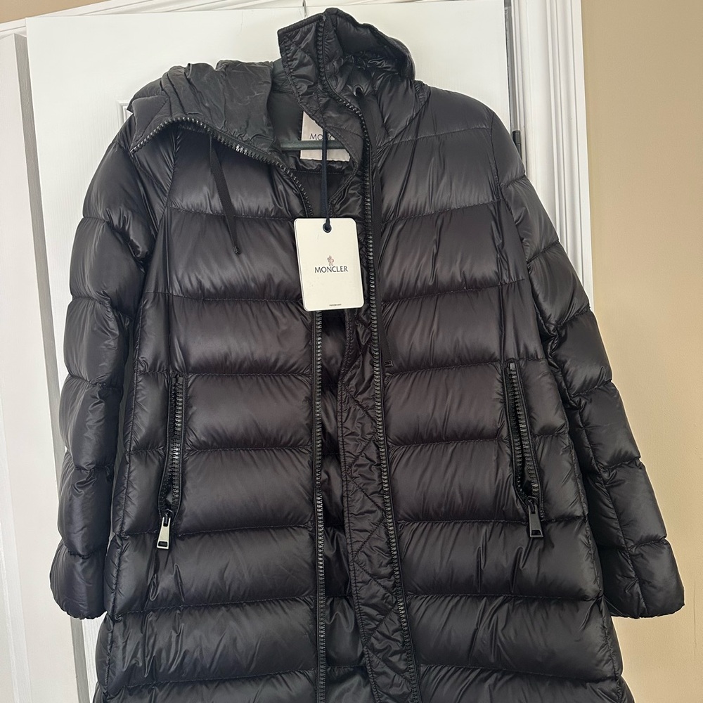 Moncler Suyen Hooded Down Parka